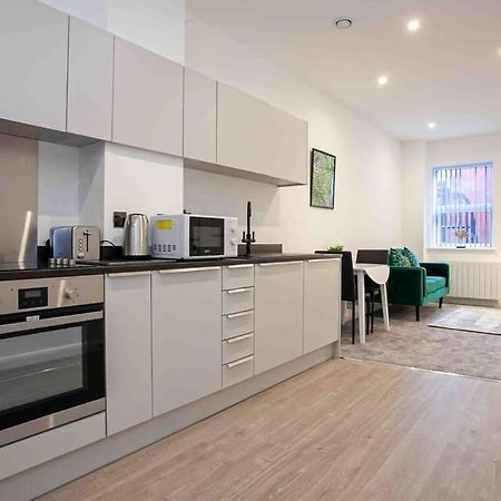 Modern & Stylish 1 Bedroom Apartment In Bolton Exteriör bild